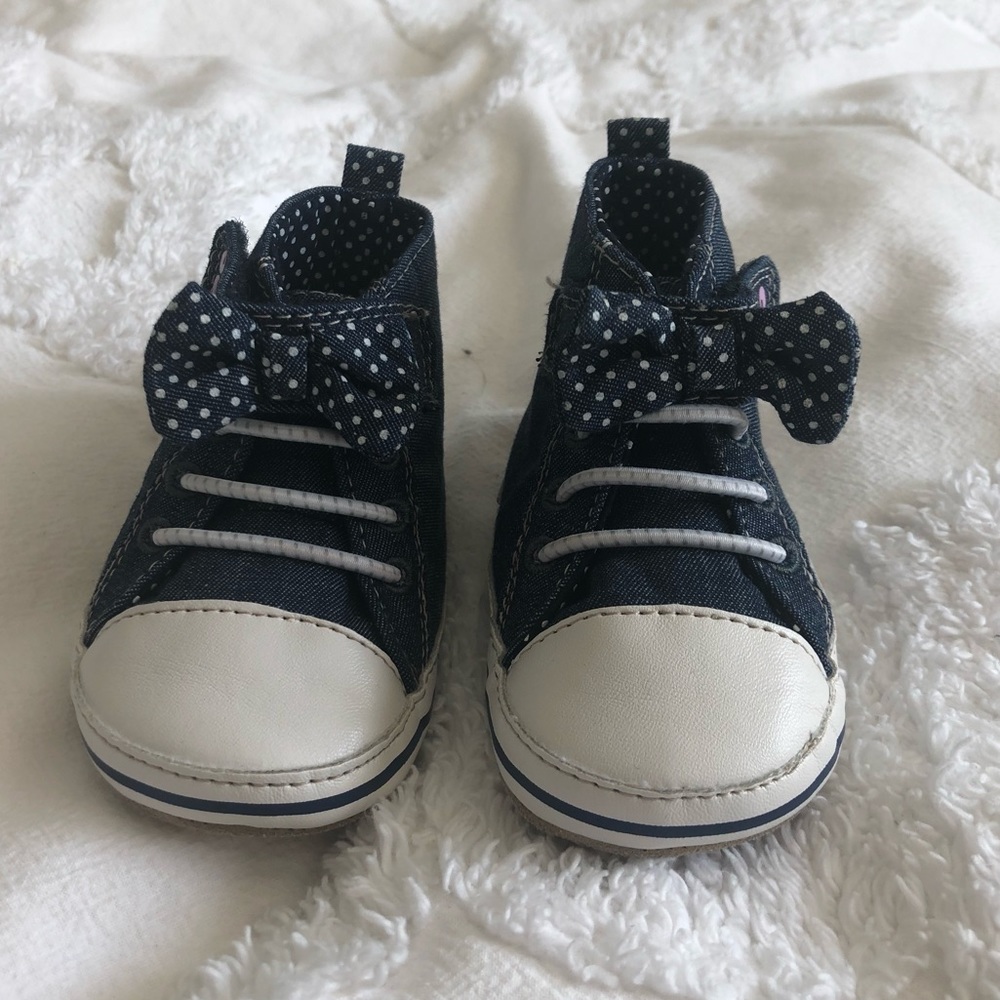 NWOT Stride Denim High-tops with Bow / 6-12 month